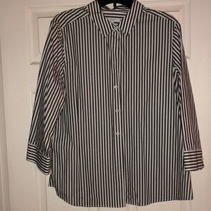 Foxcroft black and white 3/4 Length Sleeve Shaped Twill wrinkle free size 18.